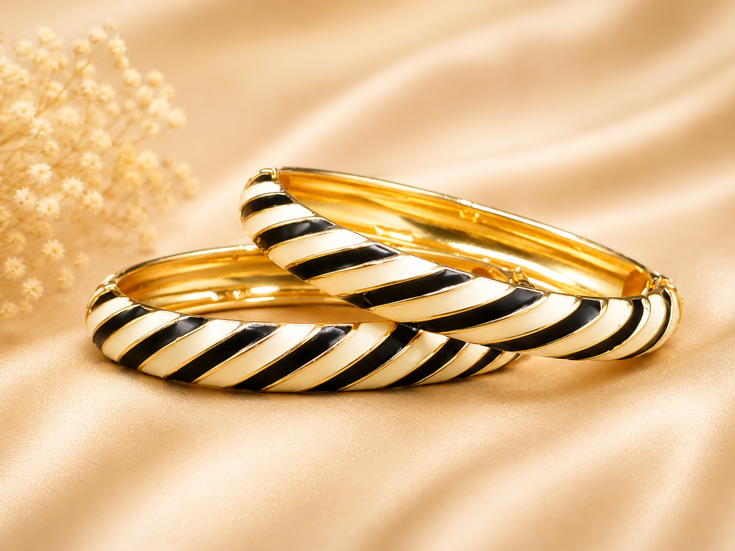 Zebra Spiral Black and White Striped Enamel Hinged Bracelet - Image 3